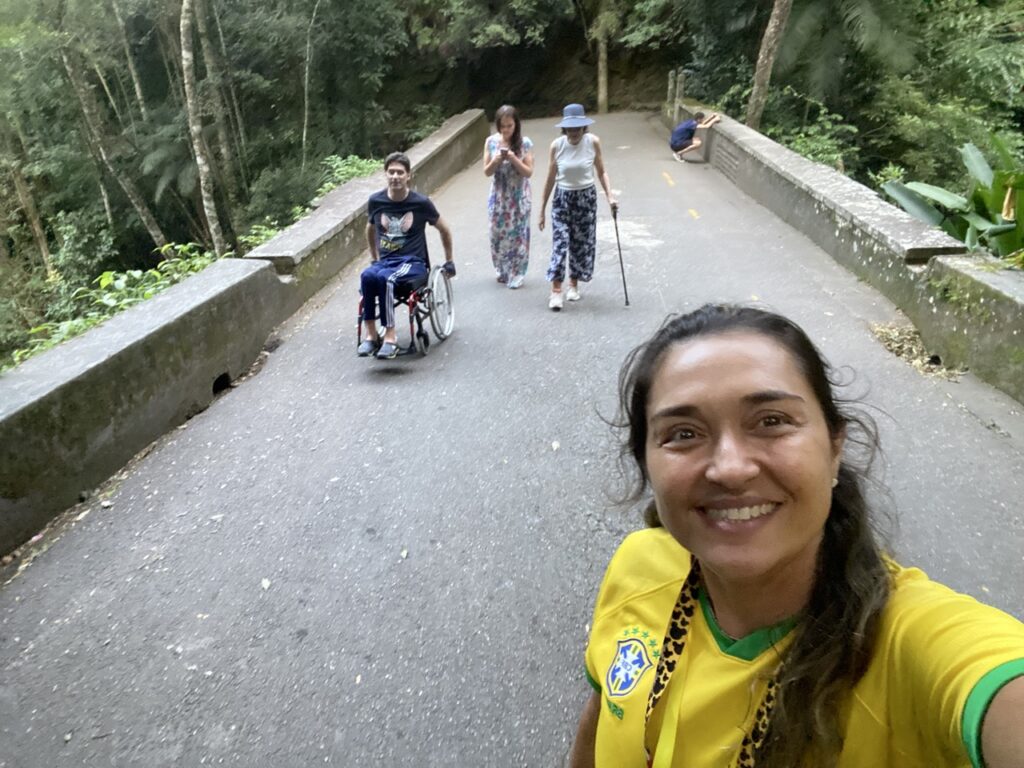 Faby with travelers exploring Tijuca National Park in Rio de Janeiro
